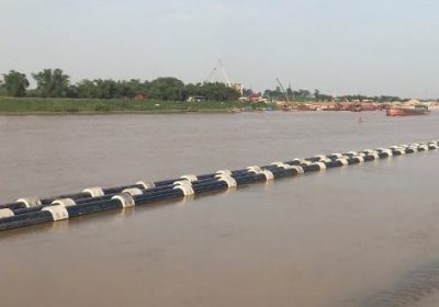 ống cấp nước hdpe hạ thủy trên sông Đuống